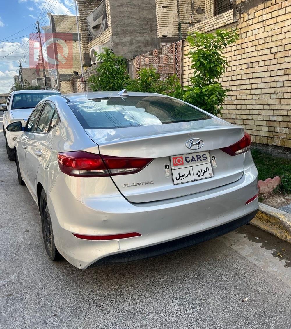 هیۆندای ئەلەنترا